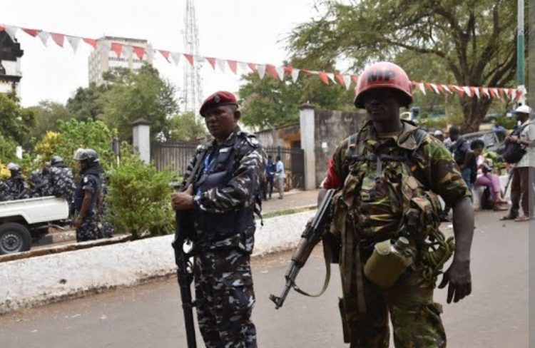 Sierra Leone : Plusieurs officiers mis aux arrêts 1 Sierra Leone : Plusieurs officiers mis aux arrêts