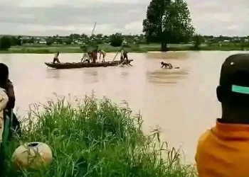 Nigeria : un bateau chavire avec plus de 70 personnes, plus de 50 morts 14 Nigeria : un bateau chavire avec plus de 70 personnes, plus de 50 morts