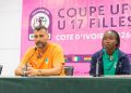 Football féminin : Le Burkina Faso défie la Côte d'Ivoire 17 Conférence de Presse d'avant match. Coach Ivoirien Mathieu esposito en Orange à droite et la capitaine de l'équipe Ouédraogo Mariam à gauche