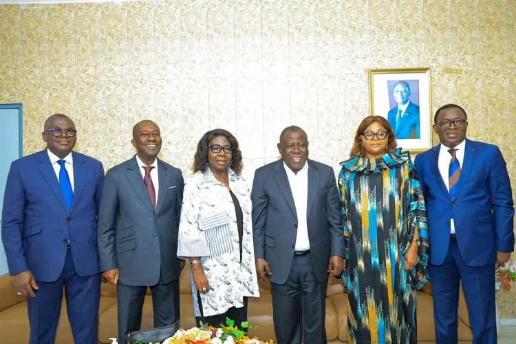 Côte d’Ivoire : le conseil du district réaffirme son soutien à Cissé Bacongo 1 Côte d’Ivoire : le conseil du district réaffirme son soutien à Cissé Bacongo