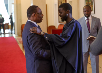 Sénégal : les familles de victimes contestent le soutien de Diomaye Faye à Macky Sall