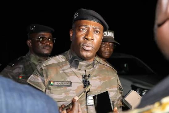 Burkina Faso : 2 310 bâtons de dynamite et 7 500 détonateurs saisis par les douanes 1 Portrait d’Yves Kafando, directeur général des douanes du Burkina Faso.