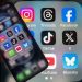 Icônes des applications Facebook, TikTok, Instagram et YouTube regroupées sur une image.