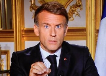 France: Macron sort du silences après les violences, ses annonces déçoivent 6 Emmanuel Macron, président de la France, s’exprimant face à la caméra lors d’une allocution télévisée sur les violences survenues dans le pays.